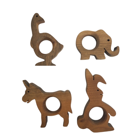 Vintage Wooden Homemade Set Of 4 Napkin Rings Woodland Creatures Bunny Duck - Picture 3 of 4